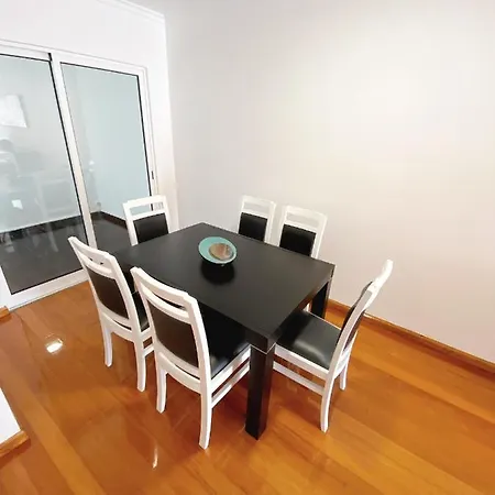 Canico- Madeira Airport- 10 Min Holiday home Canico (Madeira)